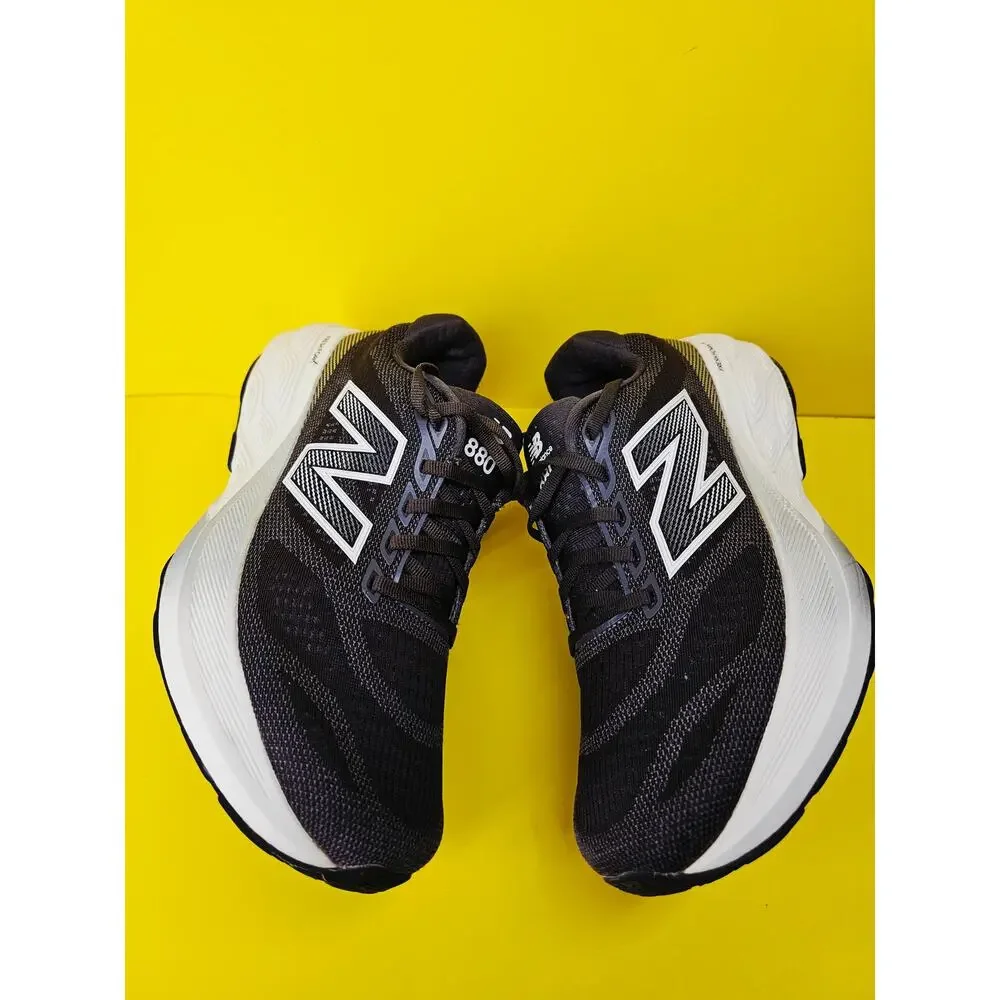 New Balance Women 8.5 Comfy footwear